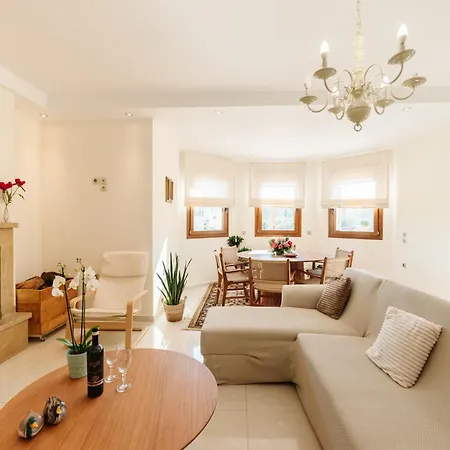 Sunstone Serenity Villa *